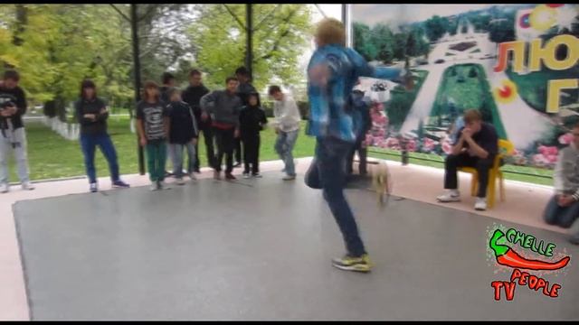 Flash vs Радуга - БИТВА СМК 341 - Hip Hop dance 1x1