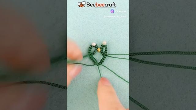 МК по плетению браслета в форме сердечка в технике макраме. смотреть онлайн
