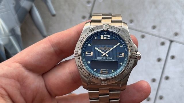 Обзор часов Breitling Aerospace