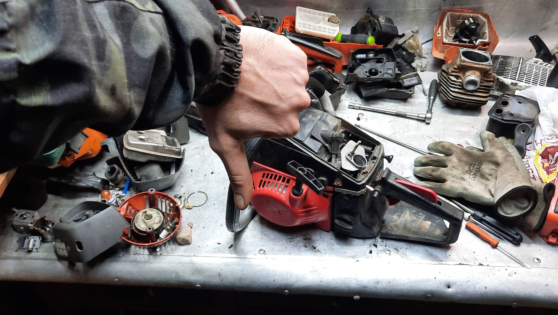 Бензопила REDVERG не развивает обороты!Быстро разбираемся с проблемой. смотреть онлайн