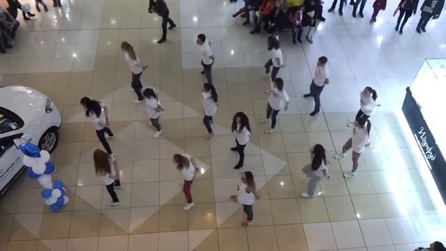 Флешмоб JAC S5 ТРК Торговый квартал Набережные Челны 1.11.14г.