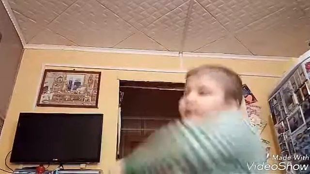 Смайлики против приколики с мной смотреть онлайн