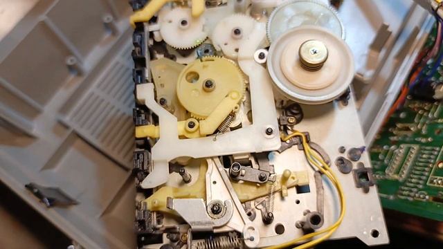 Aiwa J77 что там внутри