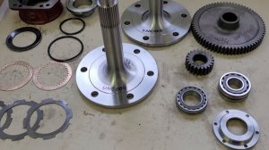 UNC 060,МКСМ 800,LOCUST 750 бортовой редуктор.