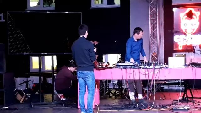 Дорого и Nomusicians band на закрытии Фестиваля Креативных индустрий на Флаконе смотреть онлайн