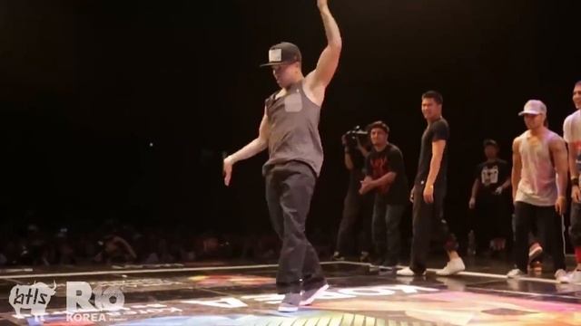 ТАНЦАМИ ЗАНИМАЕТСЯ КТО?