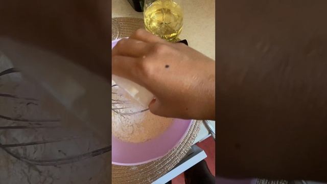 Рецепт шпинатных блинчиков . Блинчики со шпинатом .