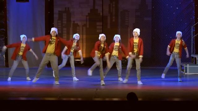 Pasadena dance school - Пасадена.16.06.2016г. Закрытие сезона. Команда 1402 смотреть онлайн