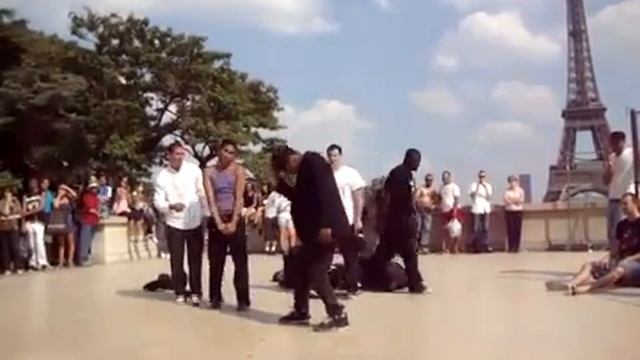 Street Dance In Paris To Michael Jackson's Songs/уличные танцы