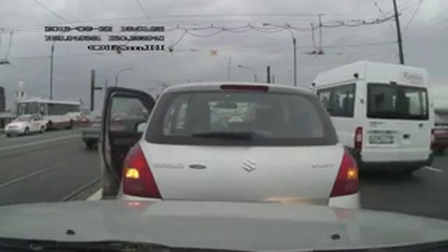 Блондинка за рулем Прикол смотреть онлайн