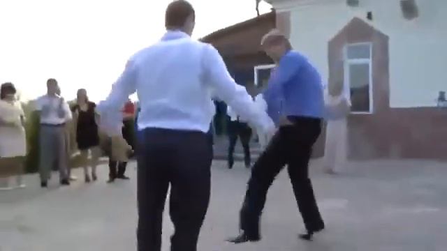 Break Dance на свадьбе.....прикол....