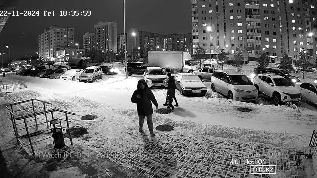 HiWatch IPC-B040 - уличная цилиндрическая IP камера - 4 Мп - 2.8 мм