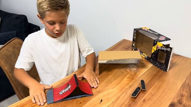 Фингерборд с рампой скейт-парк!  Skatepark Fingerboards!