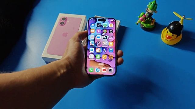 Стоит ли брать базовый айфон? | розовый IPHONE 16 смотреть онлайн