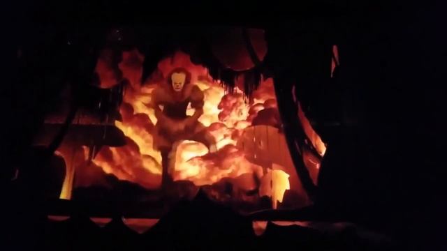 смешной прикол про танцующего клоуна смотреть онлайн