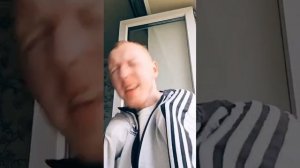 Бог дал нам всё! (парень без обеих рук поёт)