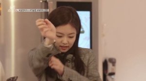 Напряжёнка между девочками на кухне BLACKPINK HOUSE [смешная озвучка]