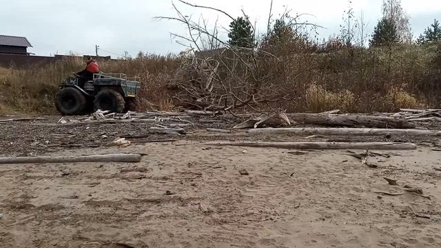 Мини-вездеход, проверяю понижайку, расчищаю берег.