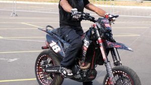 Как поднять мотоцикл на заднее колесо   Лучшее упражне