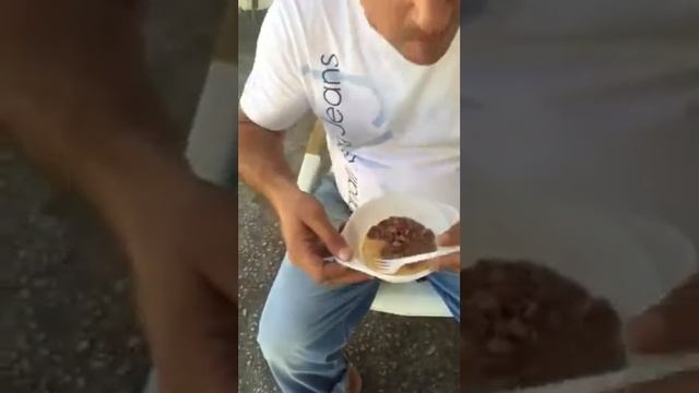 Таксис жрет вискас за деньги мерзость смотреть онлайн