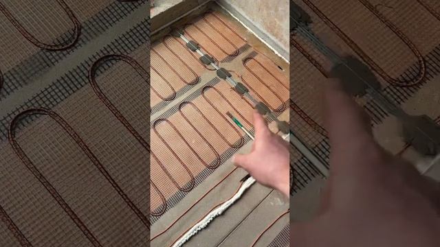 Как наливной пол сделать идеально ровным!. #плиточникм смотреть онлайн