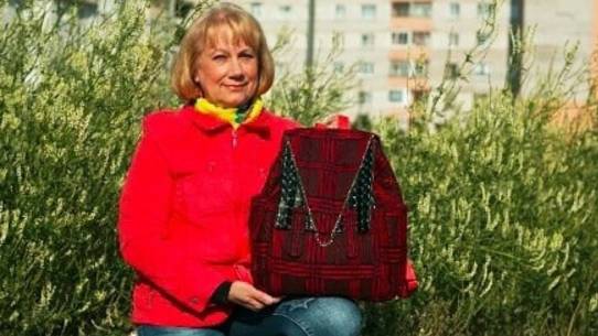 Сумки и коврики в технике "синель" от Елены Иявойнен смотреть онлайн