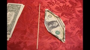 Роза из бумажных денег, букет из купюр своими руками