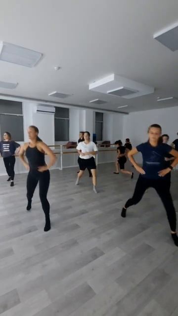 Обучение балету взрослых, модная растяжка, для стройности барре в Москве удобные приятные цены