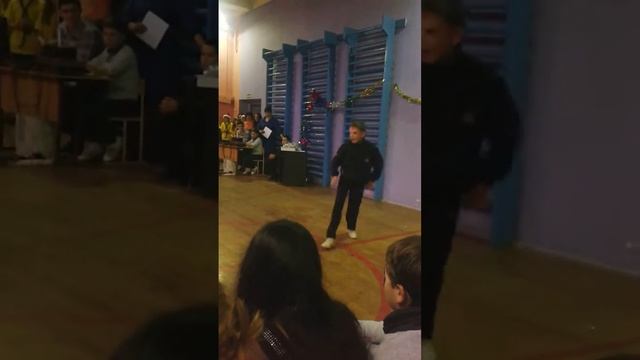 Брейк данс на новый год смотреть онлайн