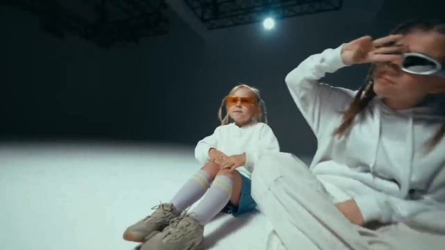 Кто лучше поет Милана Хаметова vs Милана Филимонова? Пе смотреть онлайн