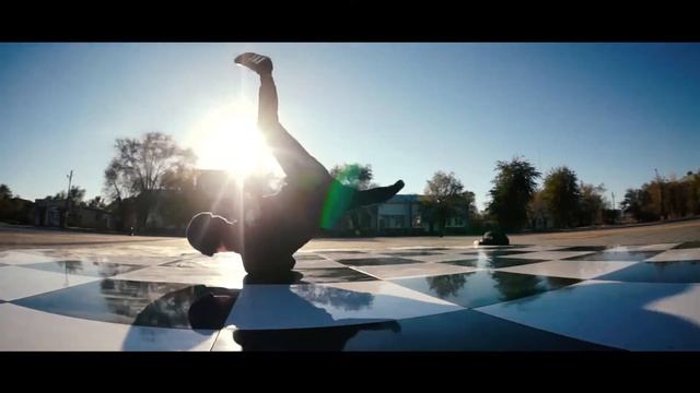 Брейкинг на шахматной площадке