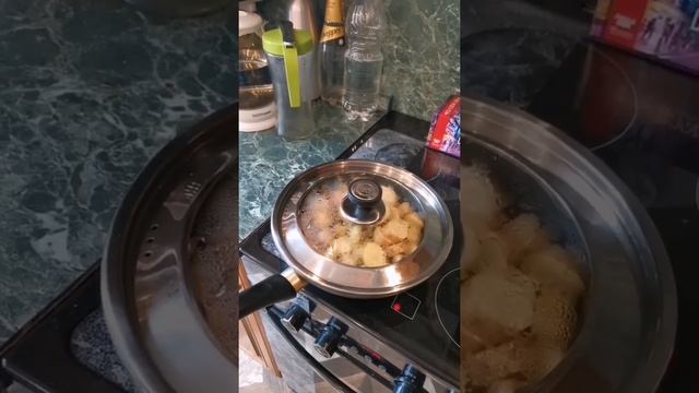 Молодая картошка с зеленью. Рецепт прост, но результат