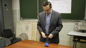 Электрогидравлический  эффект