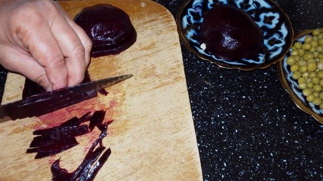 Кизилчадан НООДАТИЙ ЛАВЛАГИ САЛАТ. смотреть онлайн