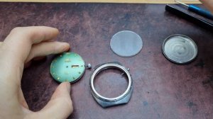 Ремонт часов orient,отломаны ножки циферблата.