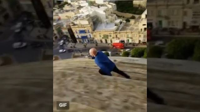 Когда опаздываешь на работу (под музыку) смотреть онлайн