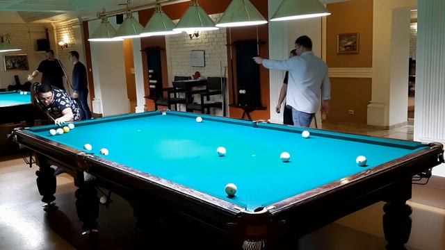 Динамичная пирамида - фуксовая партия между Кириллом и Иваном