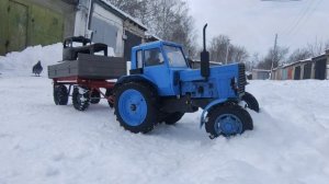 Всем привет, трактор мтз-80 застрял в снегу.масштаб 1  10.