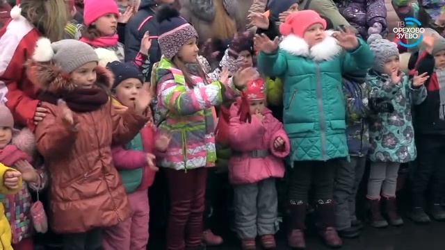 В Орехово-Зуеве поздравили Деда Мороза с днём рождения смотреть онлайн