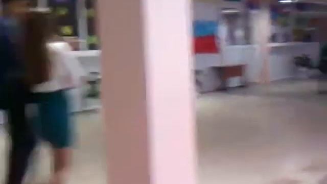 Мальчик пытаеца научиться танцевать как девочки!!! смотреть онлайн