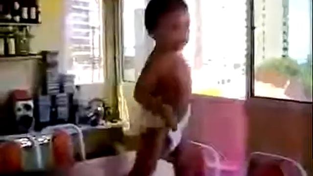 Малыш Танцует Джагу-Джагу смотреть онлайн