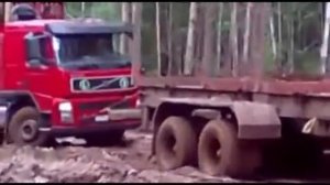 Лесовозы месят грязь