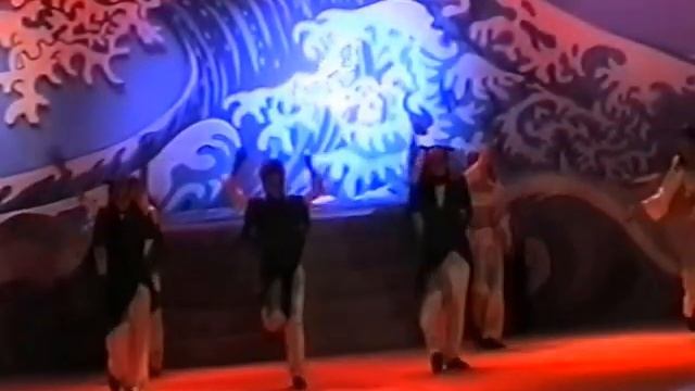 * чорне - біле * шоу балет "А-6" м Київ фестиваль "Чорноморські ігри" м. Скадовськ 2003 р. смотреть онлайн