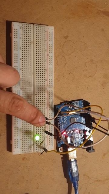 Тест кнопки с внутренней подтяжкой смотреть онлайн