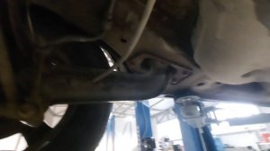 SsangYong Actyon 2012 г.в. ЗАМЕНА датчика уровня масла и ОБЗОР по