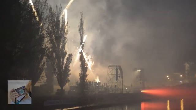 Необычный фейерверк в Римини смотреть онлайн