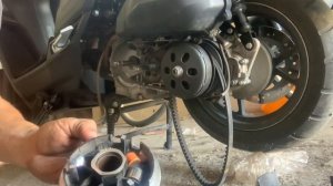 Замена роликов вариатора на скутере VENTO SMART 3