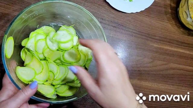 Быстрые маринованные кабачки. смотреть онлайн