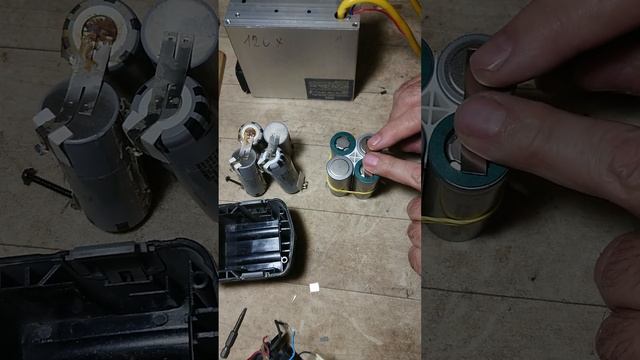 Ремонт на батерия за винтоверт HITACHI 18V част 1 смотреть онлайн