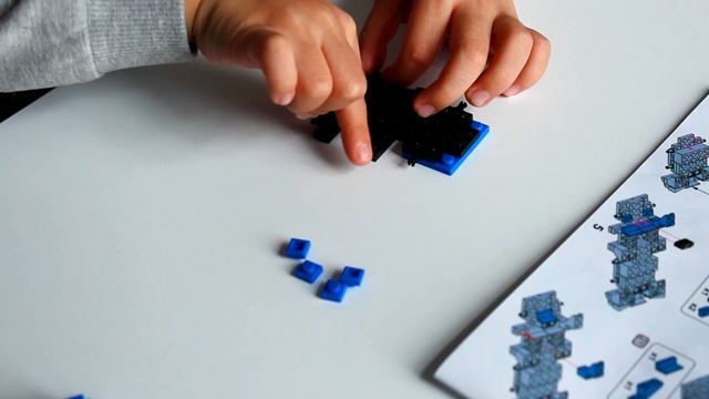 Собираю мотоцикл, машину и самолет из серии Лего Город